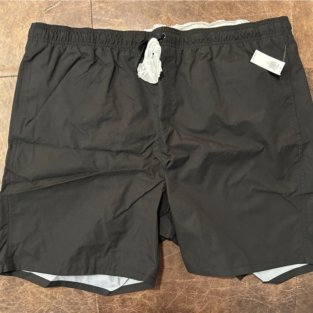 Old Navy Men's Swim Trunks, 7-inch, Black - Size XXL (BRAND NEW WITH TAG)